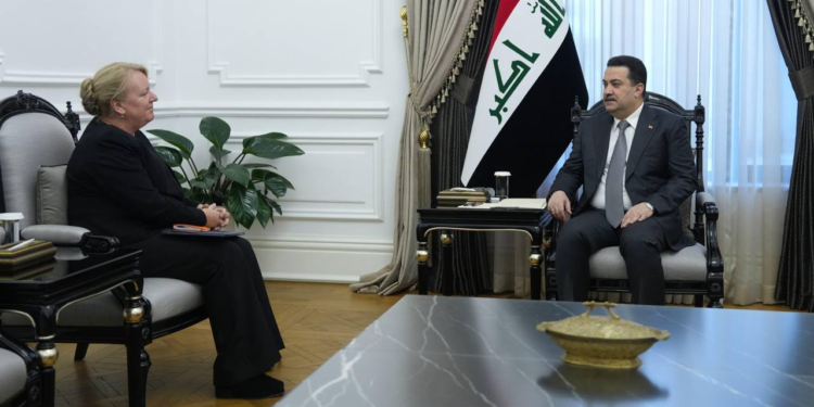 السوداني يتسلم مذكرة تفاهم لإنشاء مجلس وزاري أعلى بين العراق وهولندا