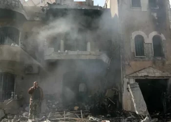 لبنان.. غارة اسرائيلية توقع 30 قتيلا في عكار