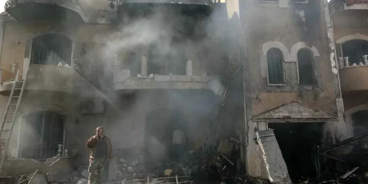 لبنان.. غارة اسرائيلية توقع 30 قتيلا في عكار