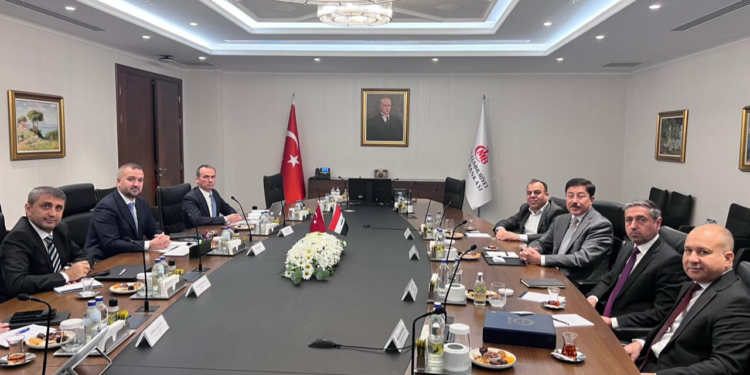 العــلاق يحث تركيا على فتح حسابات للمصارف العراقية