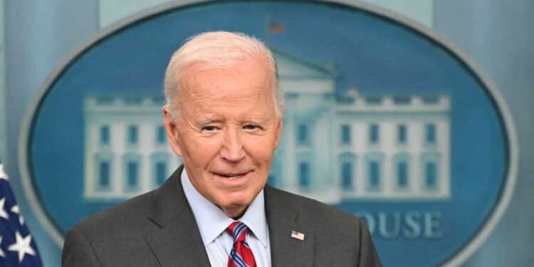 بايدن يؤكد سعيه لإنهاء حرب غزة “دون وجود حماس في السلطة”