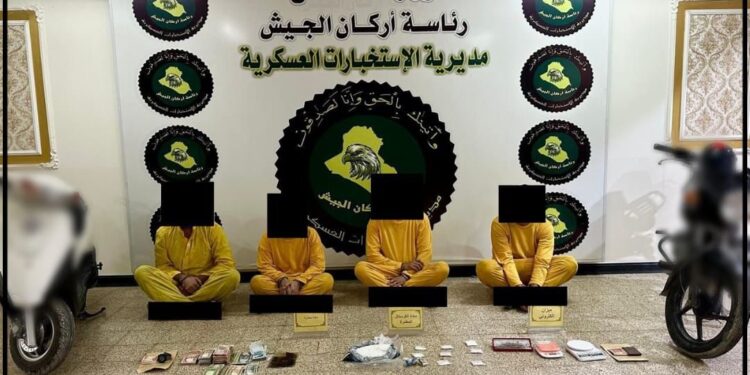 بغداد.. القبض على عصابة تتاجر بالمخدرات