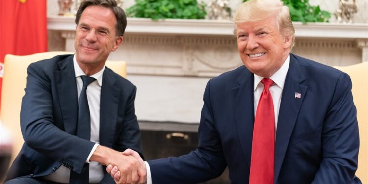 الأمين العام للناتو يلتقي ترامب