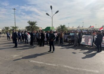 احتجاجات في مطاري بغداد والبصرة