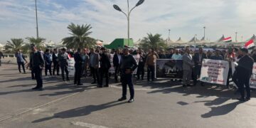 احتجاجات في مطاري بغداد والبصرة
