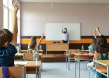 شهادات تركية تورط طلبة أردنيين ,, فصل من الجامعات