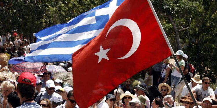 اليونان وتركيا تتعهدان بحل خلافاتهما عبر الحوار