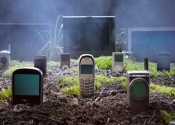 انتشار ظاهرة دفن الهواتف المحمولة مع اصحابها الموتى بمناطق في العالم