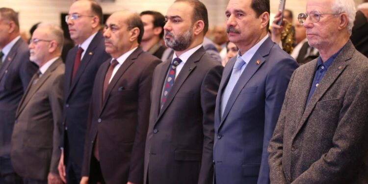 بحضور ومشاركة الوكيل الاقدم لوزارة الثقافة والسياحة والآثار الشاعر اتحاد الأدباء والكتاب يختتــم مهرجان الجواهري بنسخته ال 15 نصرةً للبنان وفلسطين