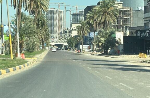 عدسة حرية تتجول في بغداد ,,, بالصور التـــزام كامل بالحظر