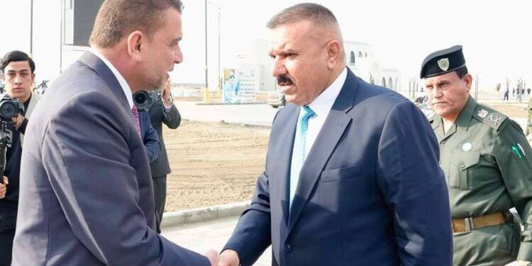 وزير الداخلية يصل الى ذي قار