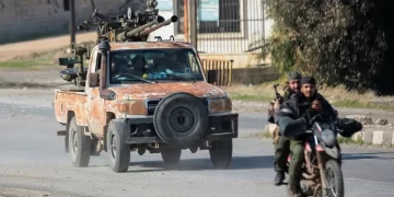 الجيش السوري يعلن “إعادة انتشار” في حلب