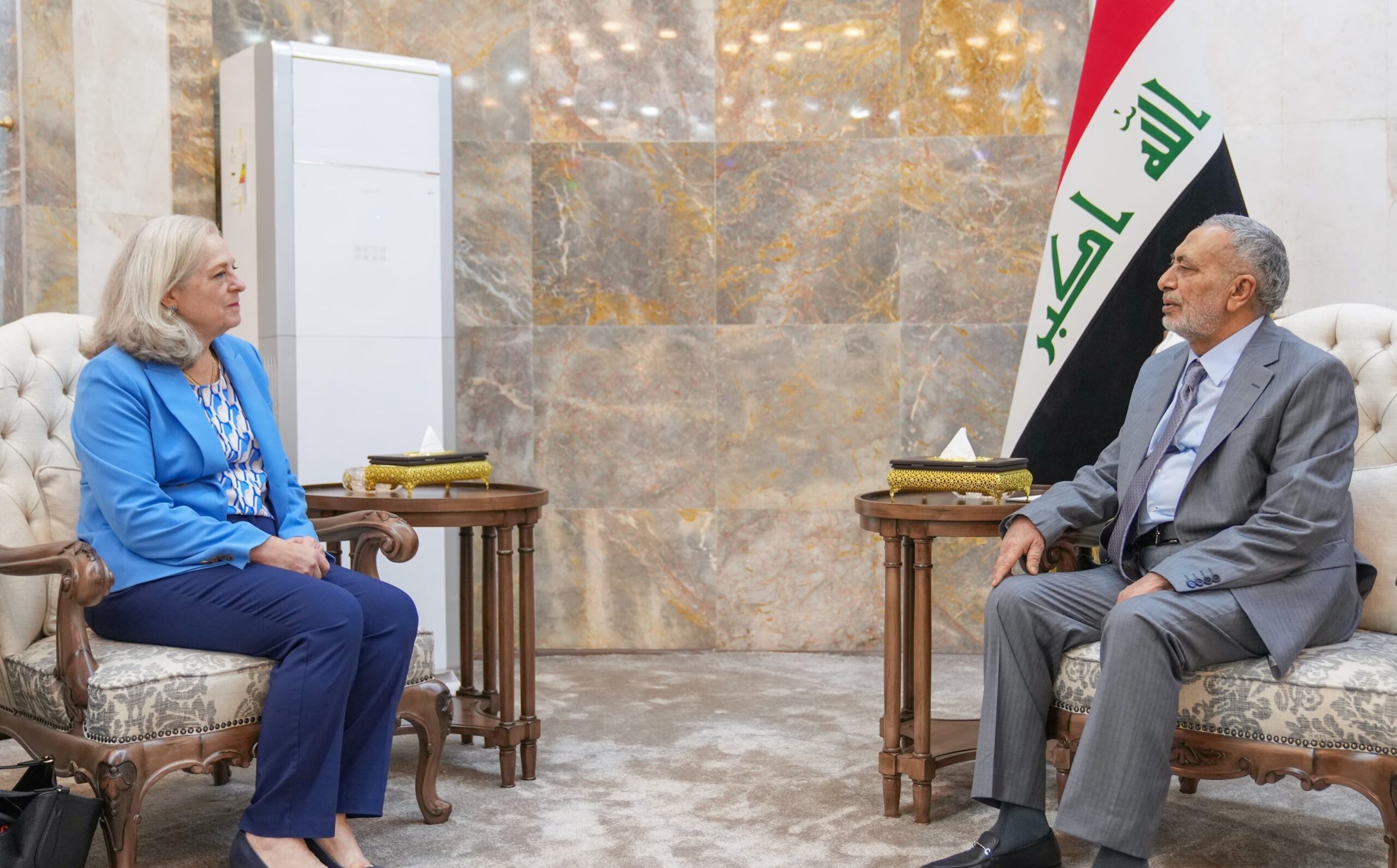 المشهداني يلتقي السفيرة الامريكية