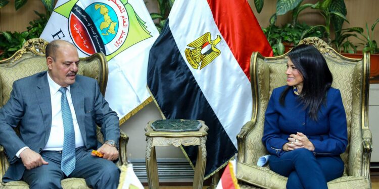 رئيس اتحاد الصحفيين العرب يتسلم المقر الجديد لاتحاد الصحفيين العرب في القاهرة