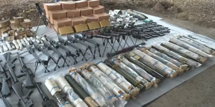 إسرائيل تصادر أسلحة متطورة كانت موجهة للضفة الغربية