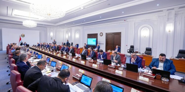 السوداني يصدر قرارات خلال جلسة الهيئة العليا للتنسيق بين المحافظات