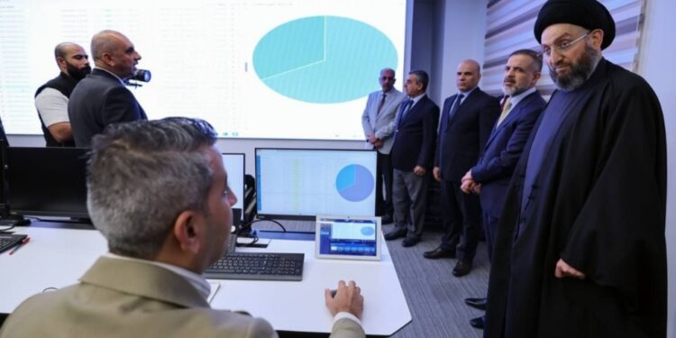 الحكيم يزور وزارة التخطيط للاطلاع على الاستعدادات الجارية للتعداد السكاني