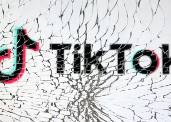 قلق بين مشاهير تيك توك,,, ودعوات لمتابعتهم على إنستغرام