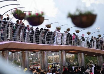 “الورد الطائفي” ينثر عبيره في اليونيسكو