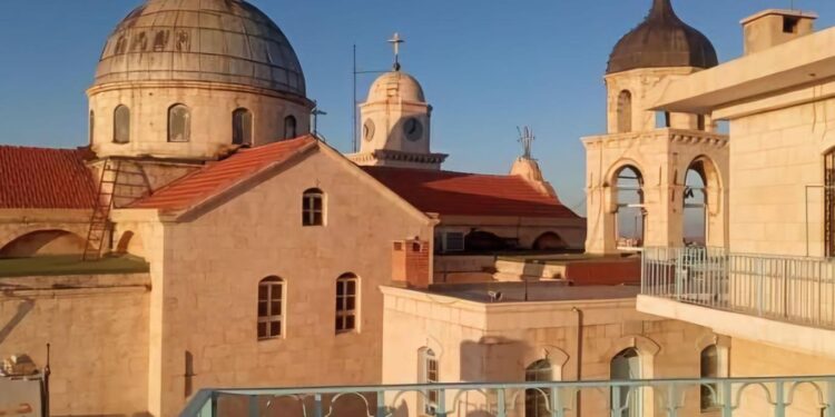 صيدنايا ليســـت سجنا بل تلال للعبادة والتسامح والخلود