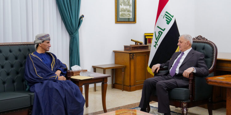 رئيس الجمهورية يبحث مع الأمم المتحدة الأوضاع الإقليمية ويؤكد الالتزام بتوجيهات السيستاني