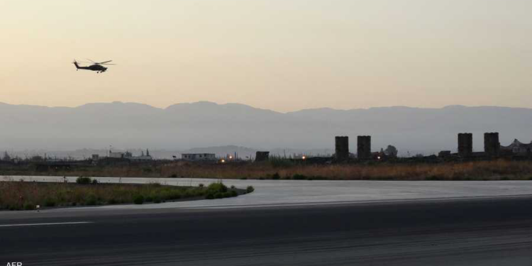 طائرة روسية تغادر قاعدة حميميم في سوريا على متنها دبلوماسيين من 3 دول