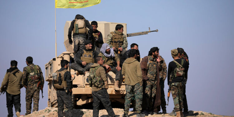 النظام السوري يفقد نفوذه شرق الفرات