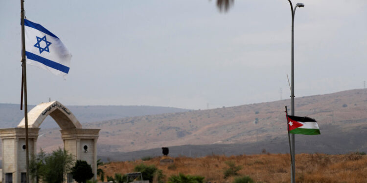 إسرائيل تسلم الأردن (جثتي مسلحين) قتلا في إطلاق نار على الحدود