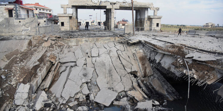 الجيش الإسرائيلي يكشف اسباب الضربات في سوريا