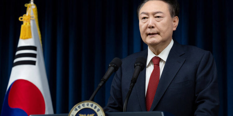 كوريا الجنوبية.. الشرطة تفتش مكتب الرئيس ووزير الدفاع السابق يحاول الانتحار