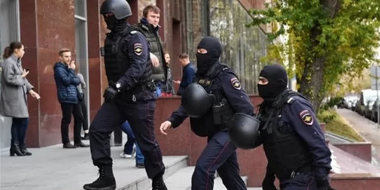 روسيا.. الأمن الفيدرالي يقبض على شبكة احتيالية يديرها إسرائيليان