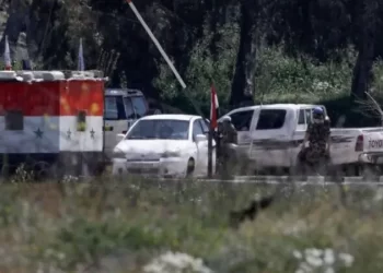 الجيش السوري ينسحب من كامل القنيطرة والفصائل تقتــــرب من دمشق