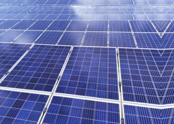 الصين تسجل رقما قياسيا في مجال الطاقة الشمسية