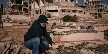 اللاجئون الفلسطينيون يعـــــودون إلى مخيم اليرموك في سوريا