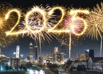 العالم يستقبـــــل 2025 بعد عام شهد حراً شديداً وعودة ترامب وهروب بشار