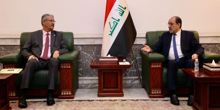 المالكي يلتقي وزير النفط