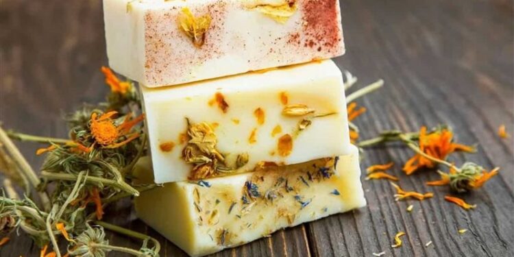 اليونسكو تبحث إدراج الحنة وصابون نابلس وحلب في قائمة التراث الثقافي غير المادي