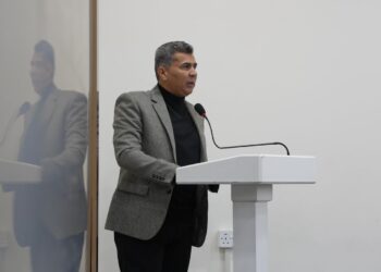 حين تقود التفاهة المجتمعات إلى الهاوية