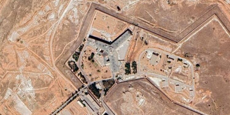 سوريا.. فتـــح أبواب سجن صيدنايا قرب دمشق