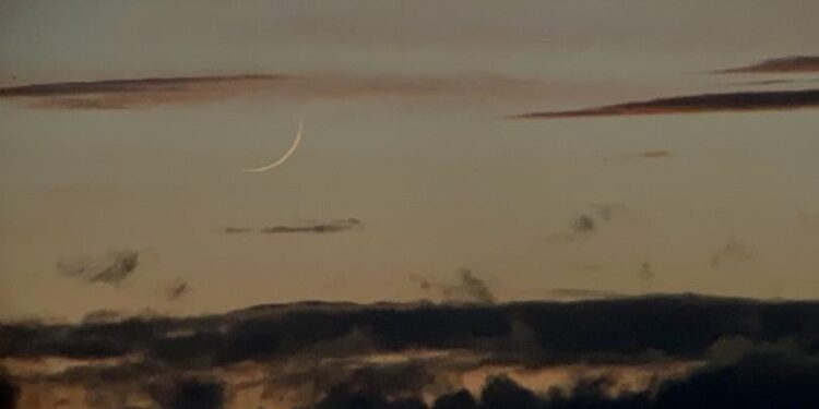 التقاط صورة لهلال رجب