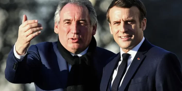 فرنسا.. ماكرون يعين فرانسوا بايرو رئيسا جديدا للوزراء
