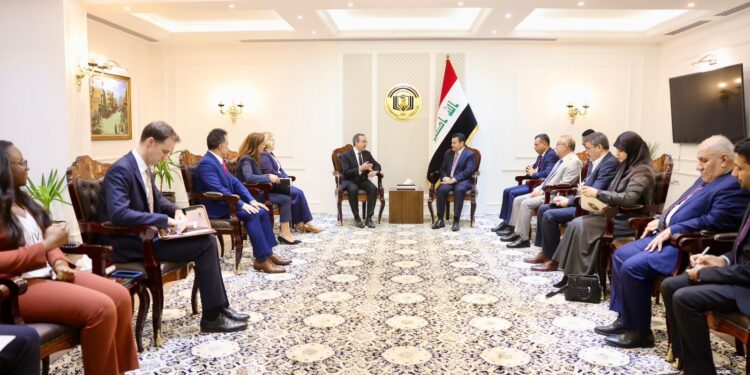 الاعرجي.. ان ما يحدث في سوريا شأن داخلي