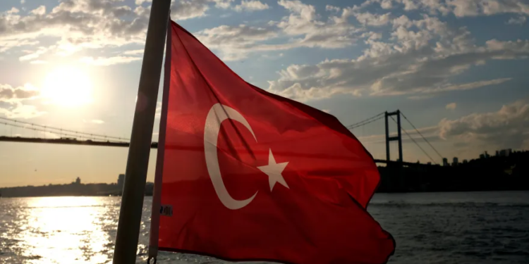 تلفزيون: مقتل 12 في انفجار بمصنع مواد متفجرة شمال غرب تركيا