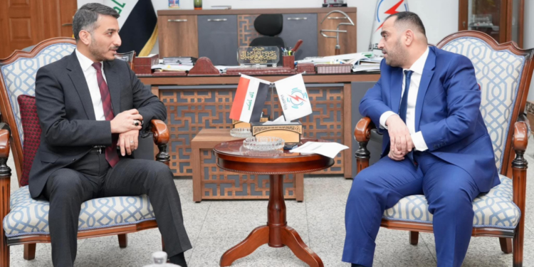 وزير الكهرباء لمحافظ النجف: مشاكل تجهيز الكهرباء تتمثل بانقطاع الغاز المستورد