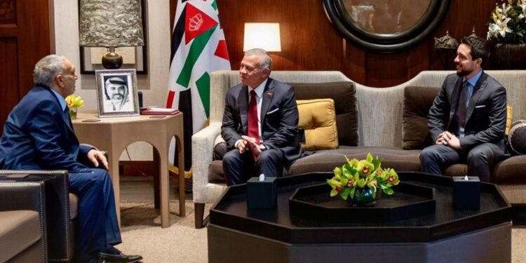 رئيس مجلس النواب يلتقي العاهل الأردني عبد الله الثاني