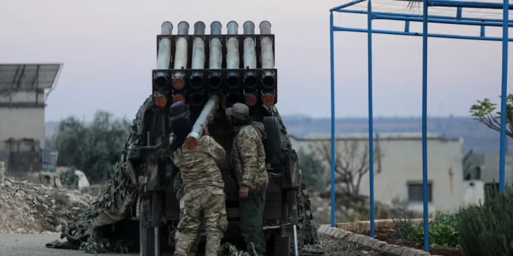 اشتباكات عنيفة في أحياء مدينة حماة