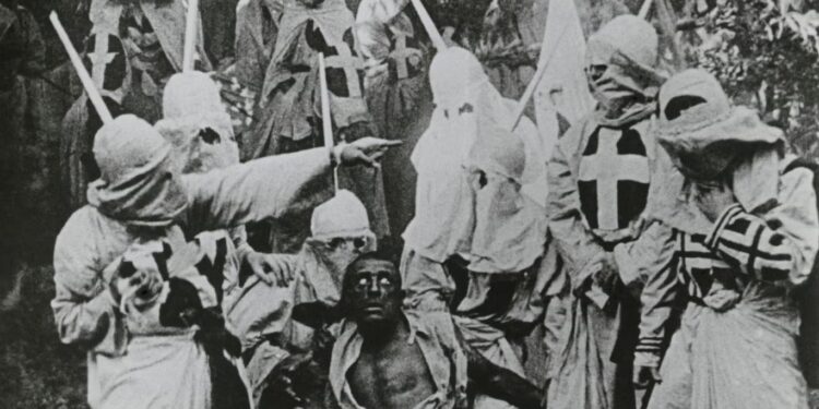 أفلام هوليوودية شهيرة انطوت على إساءات