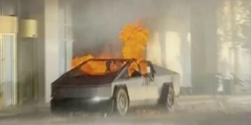 أف بي آي.. لا صلة لـ”الإرهاب” بانفجار شاحنة تيسلا في لاس فيغاس