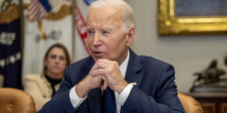 بايدن يؤكد لعائلات 3 أميركيين محتجزين في أفغانستان “التــــزامه إعادتهم”