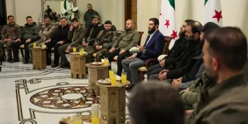سوريا.. تواصل الاجتماعات بين الفصائل لتشكيل وزارة الدفاع